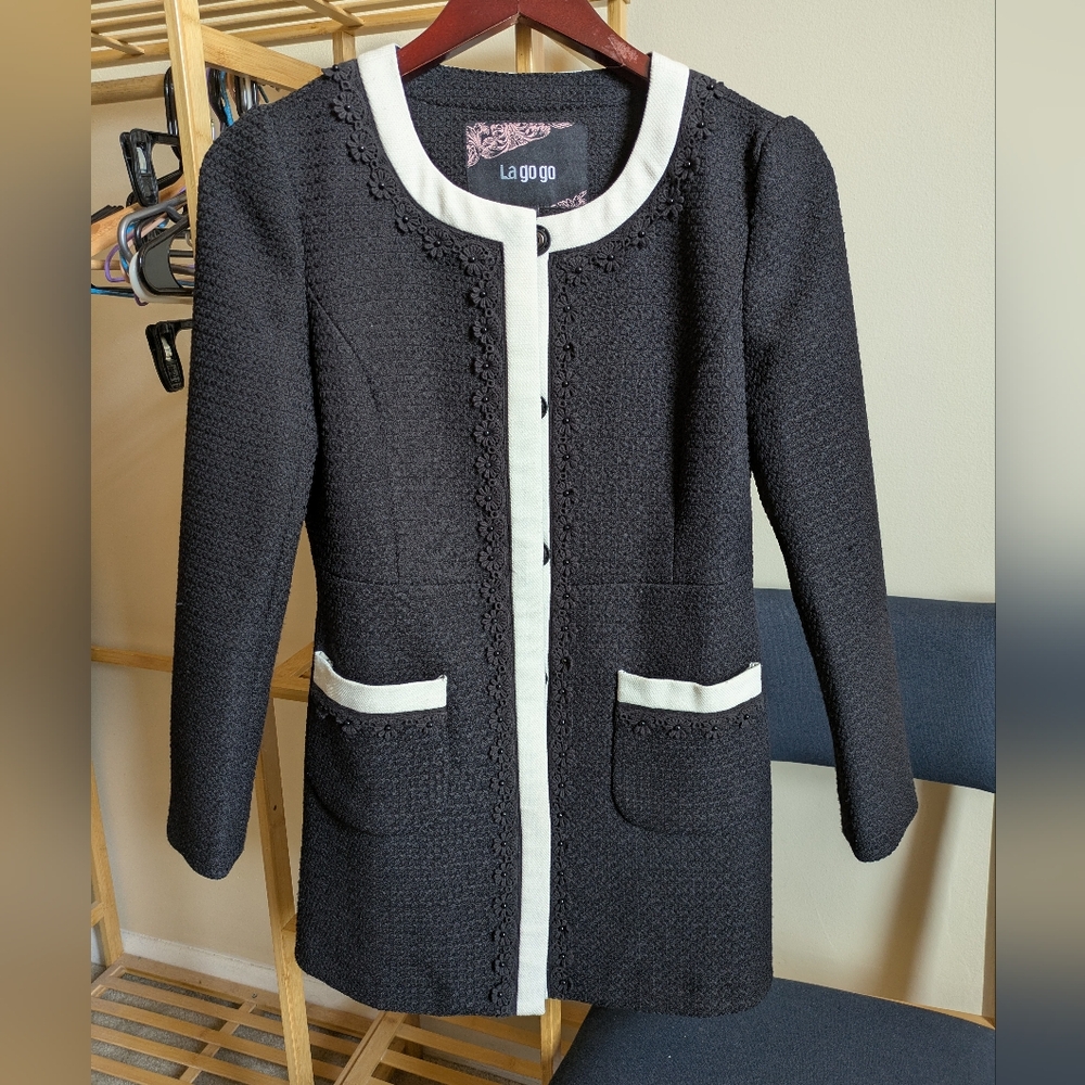 embroidery knee length elegant jacket (xs size)